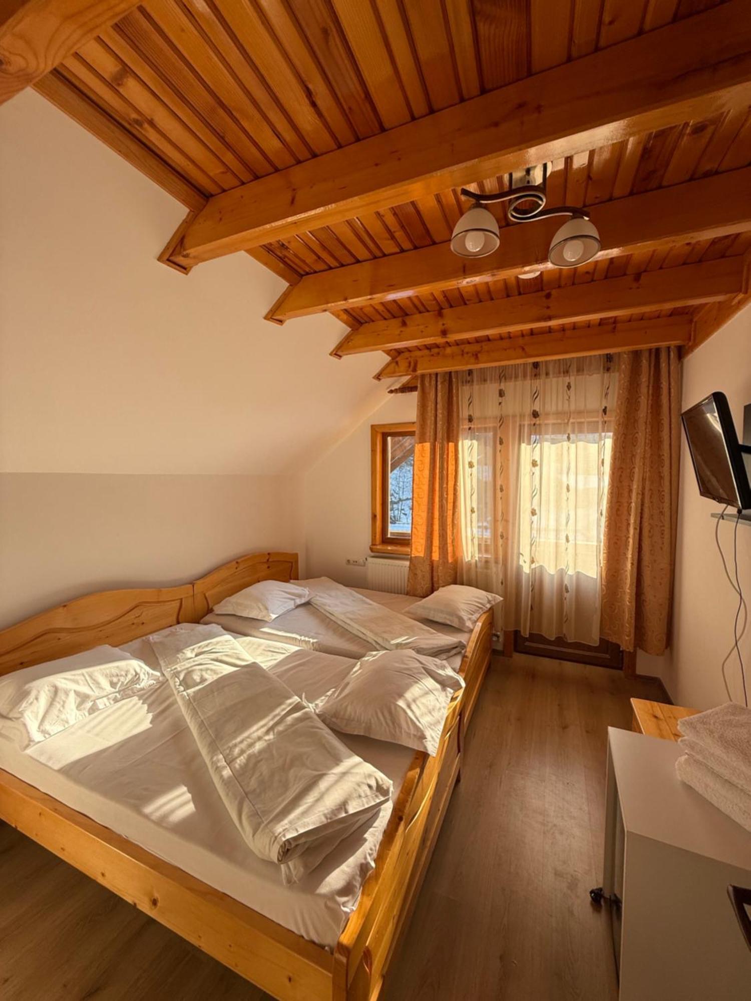 Casa Maryon Villa Rucar  Luaran gambar